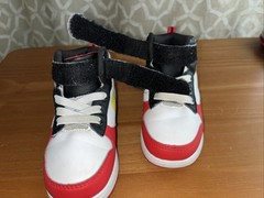 Looney Tunes Kid Sneaker 9 Black Red Basketball Bugs Bunny Marvin Martian Tweety