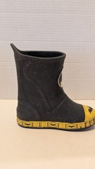 Crocs Batman Rain Boots Kids Size C10 Black Yellow DC Comics Waterproof