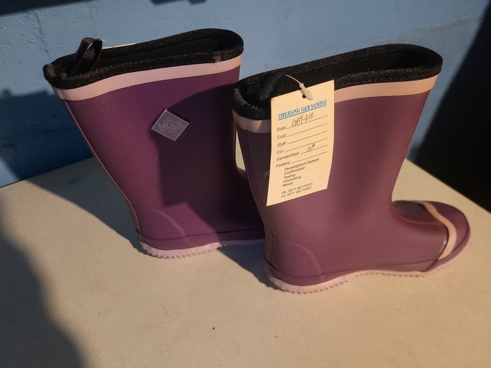 The Original MUCK Boot Co. Rain Boots Kids Girls Size 13 Purple waterproof