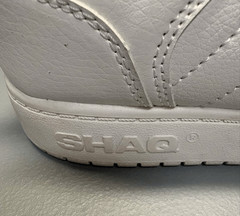 Shaq low-top sneakers size 4