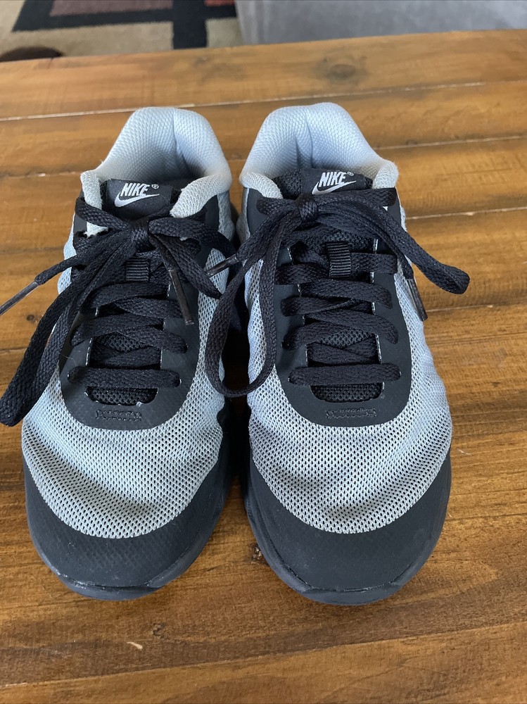 Kids NIKE Air Max Invigor CZ4195-001 Grey Black Size 12c. NICE!!!!!