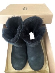 UGG Big Kids Bailey Button II Boots Black