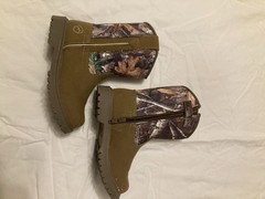 Magellan Outdoors Boone Realtree Edge Camouflage Boots Kids Size 11 Zip Comfort