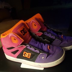 DC Shoe Co Youths Rebound Black/Pink/purple Hightops (no laces)