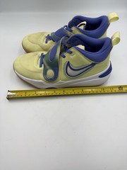 Nike Team Hustle D 11 GS Mid Top Sneakers 6.5Y Blue/Yellow FN6676-300