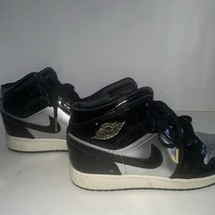 Jordan Air Jordan 1 Mid Kids Sneakers Black Silver US 5.5Y EU 38 FZ3938-001