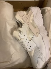 Size 6.5 (GS) – Nike Huarache Run Low White Pure Platinum