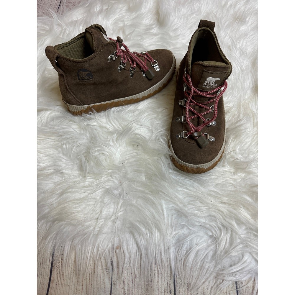 Sorel Out N About Conquest Boots Waterproof Rubber Soles Toggle Lace Size Kids 3