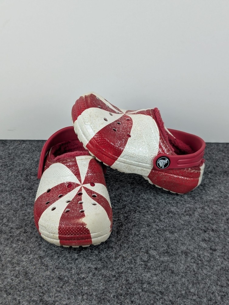 Crocs Peppermint Swirl Clogs Kids Size C9 Red White Fur Lined Candy Cane Shoes