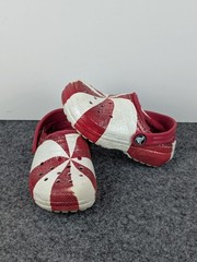 Crocs Peppermint Swirl Clogs Kids Size C9 Red White Fur Lined Candy Cane Shoes