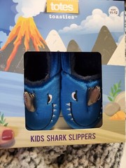 KIDS TOTE SHARK SLIPPERS NEW