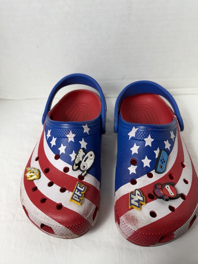 Crocs Classic American Flag Themed Clogs, Kids’ Junior Size J5, USA Patriotic