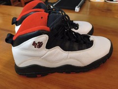 Size 5Y Sneaker White With Red and Black PreOwned Great Condition No Box