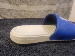 Under Armour unisex blue & white fixed strap slide sandal size 1y