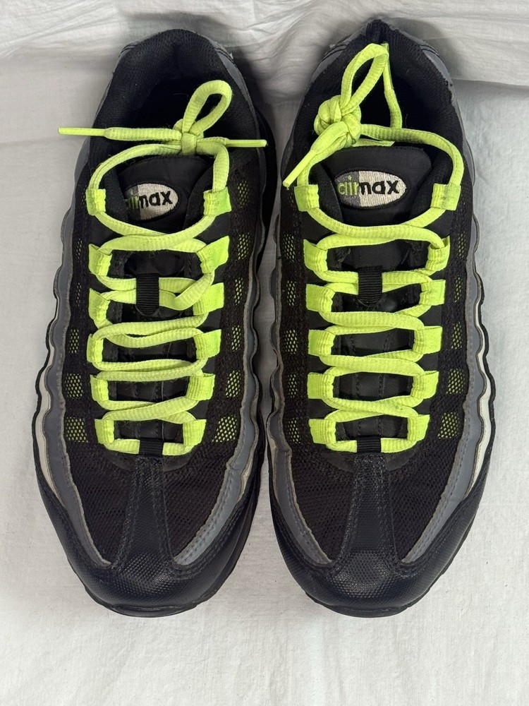 Nike Air Max 95 GS Black Volt Dark Grey Neon Laces Sneakers 905348-022 Size 6Y