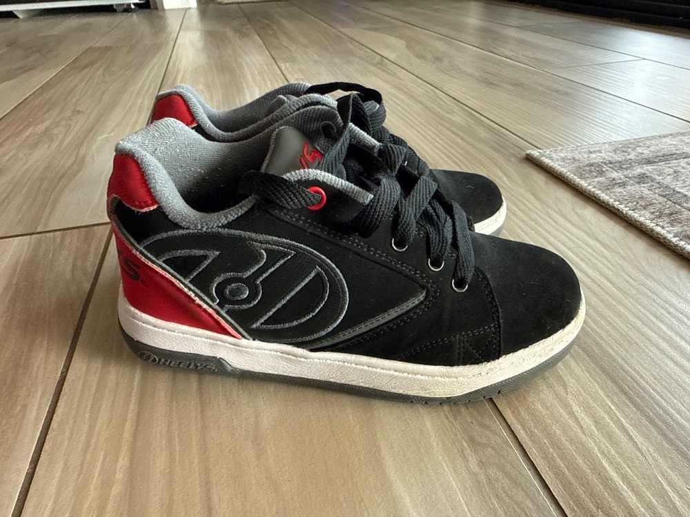 heelys size 3 youth shoes