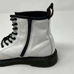 Dr Doc Martens Junior Pascal 1460 J Size 5 White Patent Leather Combat Lace Up