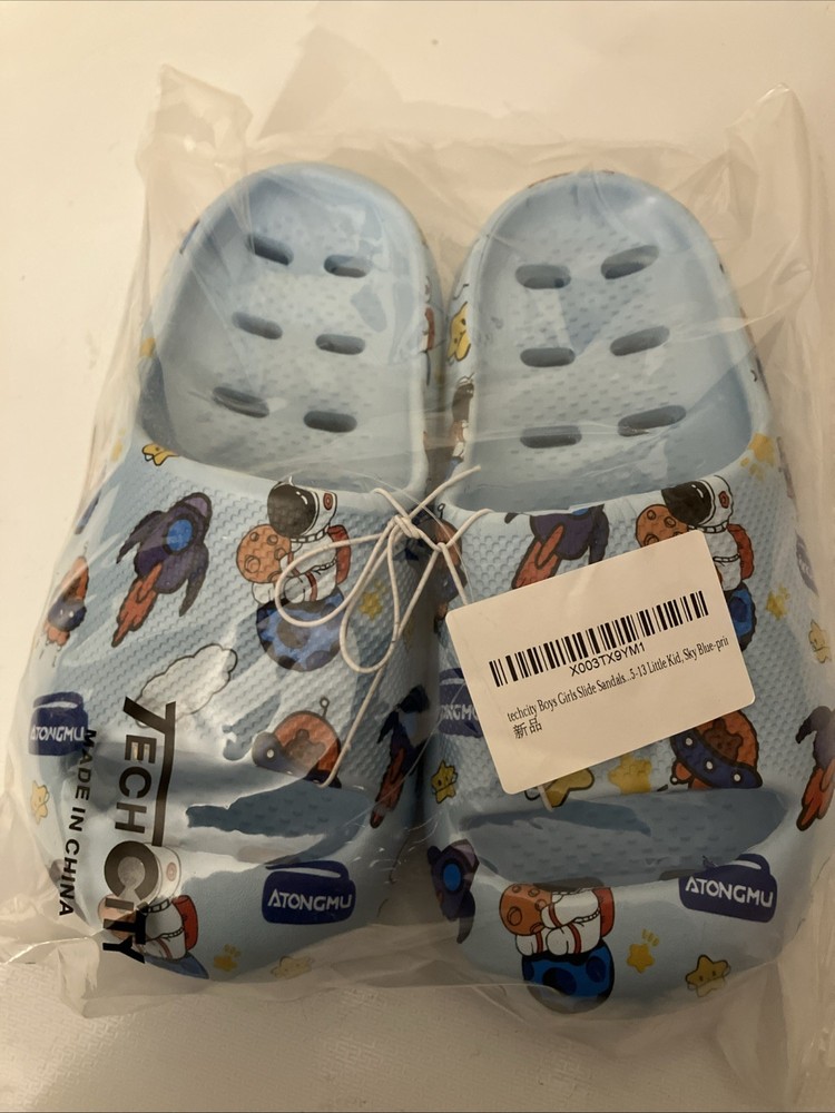 Kids Outer Space Style Crocs. Size 1.5 Or 31