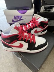 Jordan 1 Mid – ‘White Very Berry’ – PS Size 3y – Pre-Owned