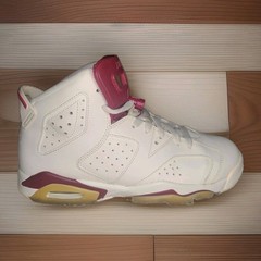 Jordan 6 Retro Maroon Size 6.5y