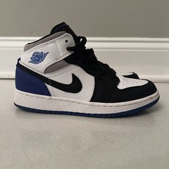 AIR JORDAN 1 MID BLUE AND GREY ( Size 4)