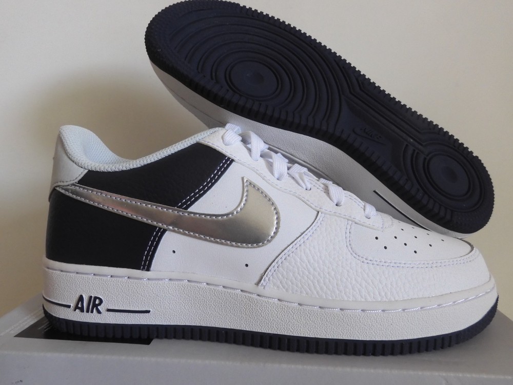 Nike Air Force 1 LV8 (GS) White-Metallic Silver-Navy Blue Sz 6Y [DQ6048-100]