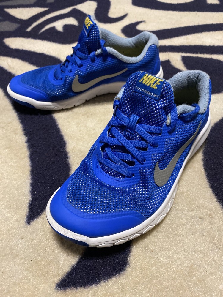 NIKE FLEX EXPERIENCE 4 GYM RUNNING SHOES 749807 401 Blue White GS 5.5Y WOMEN 7