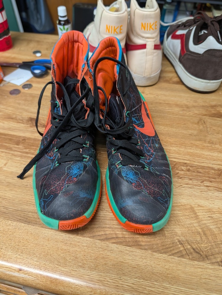 Size 7 (GS) – Nike Kyrie Flytrap 6 SE Mid Black Multicolor