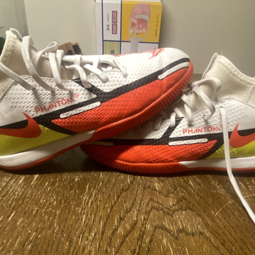 PHANTOM Nike Soccer Indoor Size 5