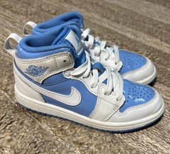 EUC Nike Air Jordan 1 Mid SE UNC White Legend Blue FZ3933-114 YOUTH SIZE 12C