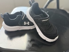 Under Armour Assert 10 Sneakers Running Size 8K Kids Black/White
