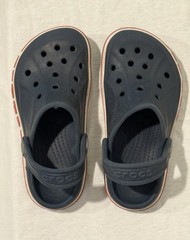 Crocs Classic Clogs w/Heel Strap – Navy, Red & White w/Logo – Toddler Size 10