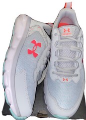 Under Armour Assert 9 Grade School Kids‘ Running Shoes, Size 7Y gray/white