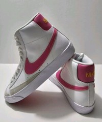 Nike Blazer Mid 77 Classic Summit White Pink Youth Kids Shoes Sz 7Y (DA4086-118)