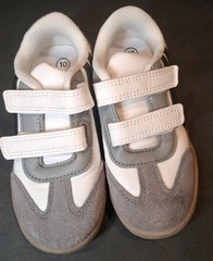 Cat & Jack Toddler Boys Dakota Retro Court Sneakers Size 10 Red Description