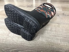 Bogs Neo-Classic Landscape Boots Kids Size 4 Black Camo Waterproof Winter 73236