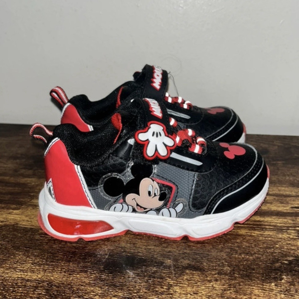Disney Mickey Mouse Unisex Kids Low Top Sneakers Size 7 Black/Red/White