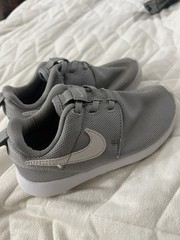 Nike Toddler’s Roshe One Sneakers, Wolf Grey/White, 10C