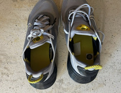 Nike Mens Air Max 2090 Gray & Yellow Running Shoes Sneakers Size 5.5Y