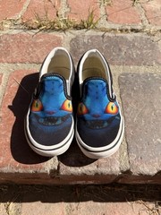 Vans Classic Slip-On K-Pop Demon Hunters Youth 11.5 UY VN000EECBMA