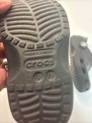 Crocs Classic Clogs Kids Size 6/7 Childrens Black Slip On Rubber Sandals