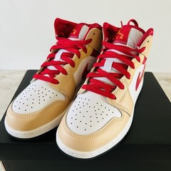 NIKE Air Jordan 1 Mid White Onyx/White/Cardinal Red/Light Curry – M 5.5 Y (7 W)
