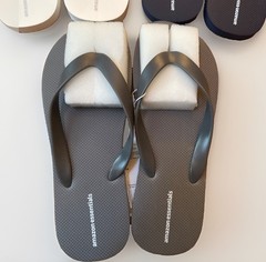 New 3 Pairs Amazon Essentials Flip Flops Kids Unisex Size 5 White Blue Gray