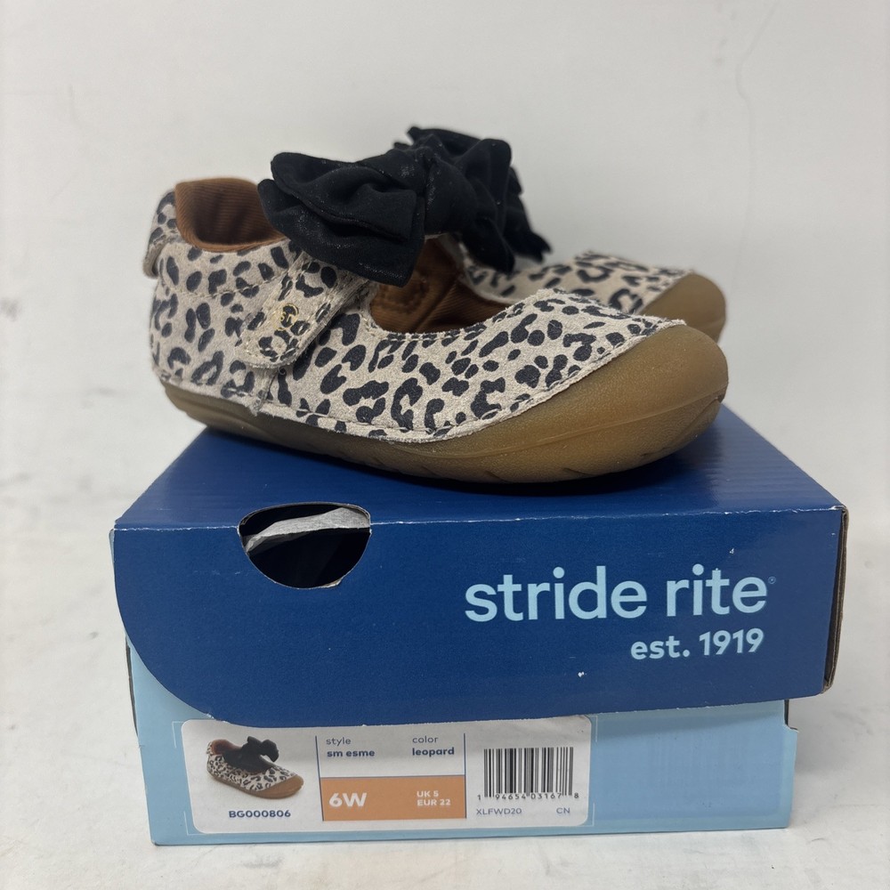 Stride Rite Soft Motion Esme, Leopard Print Bow Shoes Size 6 Wide US