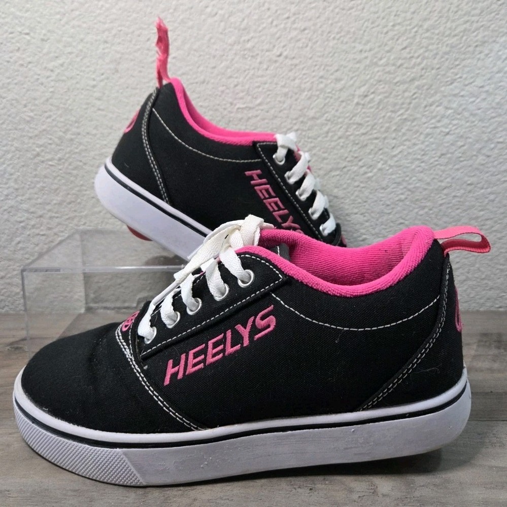 ​Heelys Pro 2.0 Youth Size 3 Skate Shoes Black Pink Canvas Wheeled Sneakers Kids