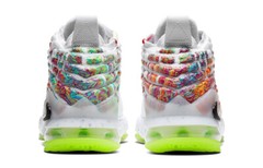 Nike LeBron 17 Mid Air Command Force – BQ5594-100