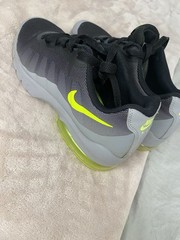 Nike AIR Max INVIGOR Size 5Y Black Gray Volt Green Youth Shoes Sneakers