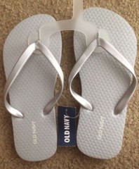 NWT Old Navy Silver Gray Classic Flip Flops Sandals Kids Size 12-13