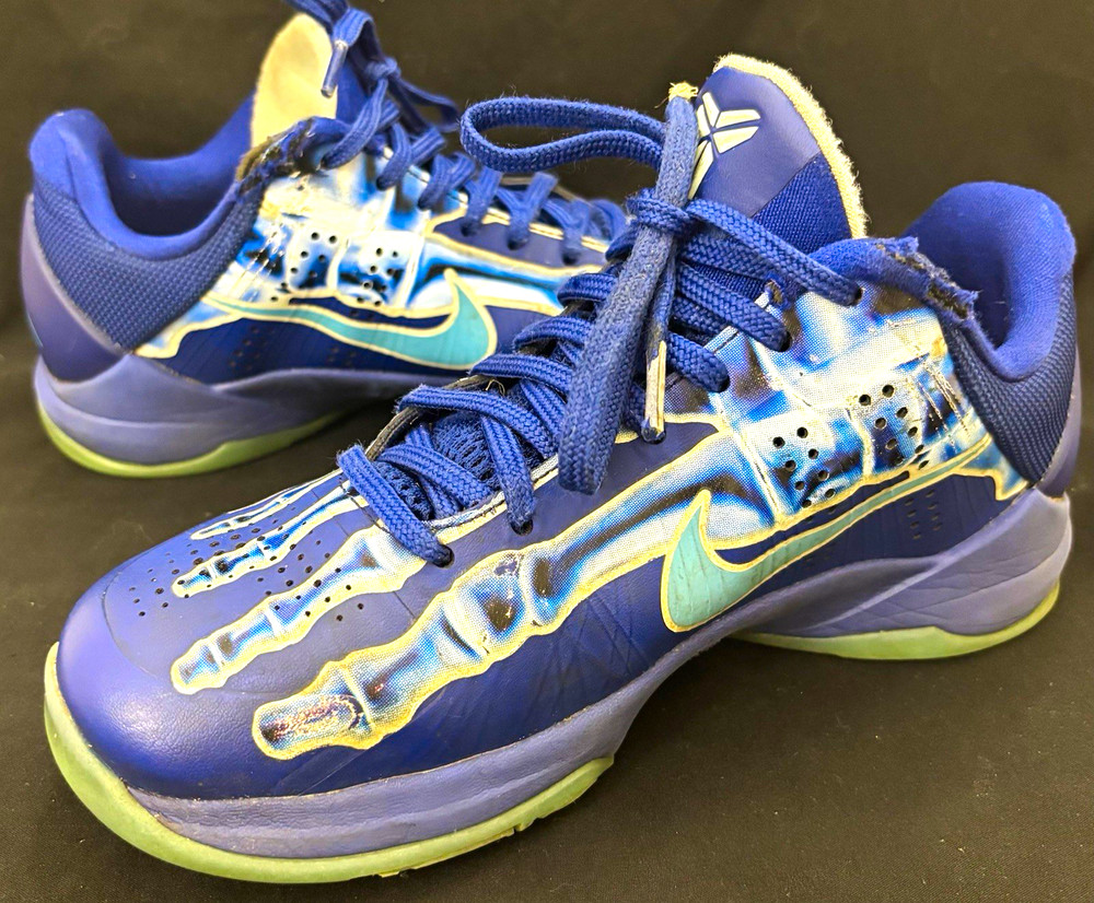 NIKE KOBE S PROTRO X-RAY GLOW-IN-THE-DARK 🤗