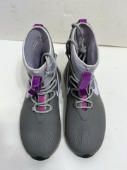Nike Binzie Boot Size 4Y Puddle Protect Gray And Pink Kids Rain Boot